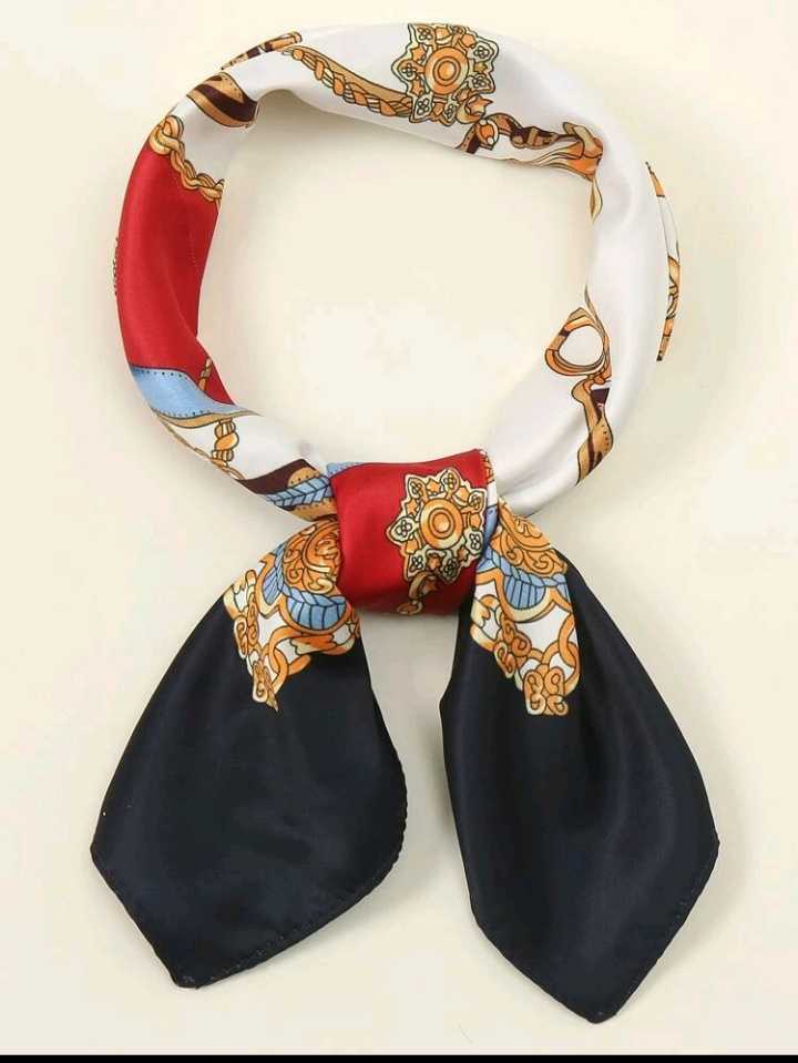 Emery rose chain print bandana